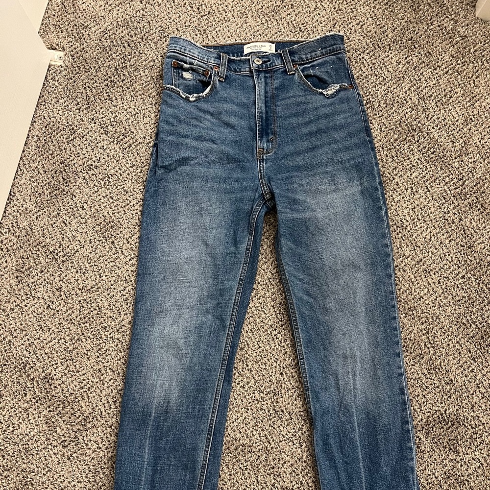 Abercrombie & Fitch Ultra High Rise Ankle Straight 28/6L